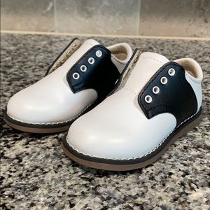 Footmates Uniform Shoe